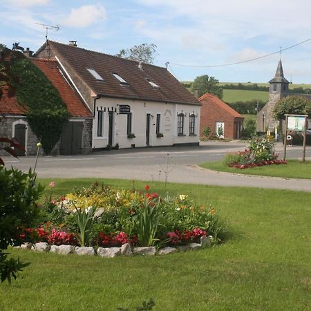 Au Petit Bled Bed & Breakfast Hermelinghen Exterior photo