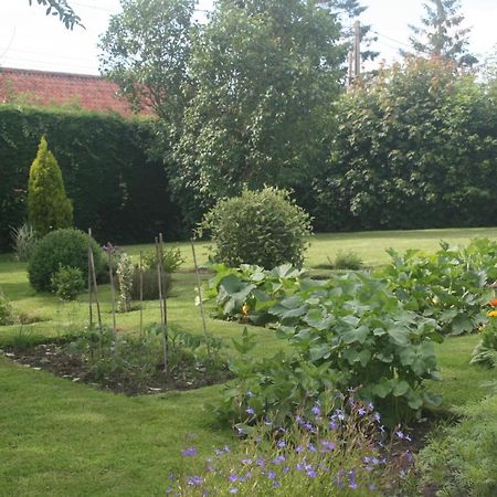 Au Petit Bled Bed & Breakfast Hermelinghen Exterior photo